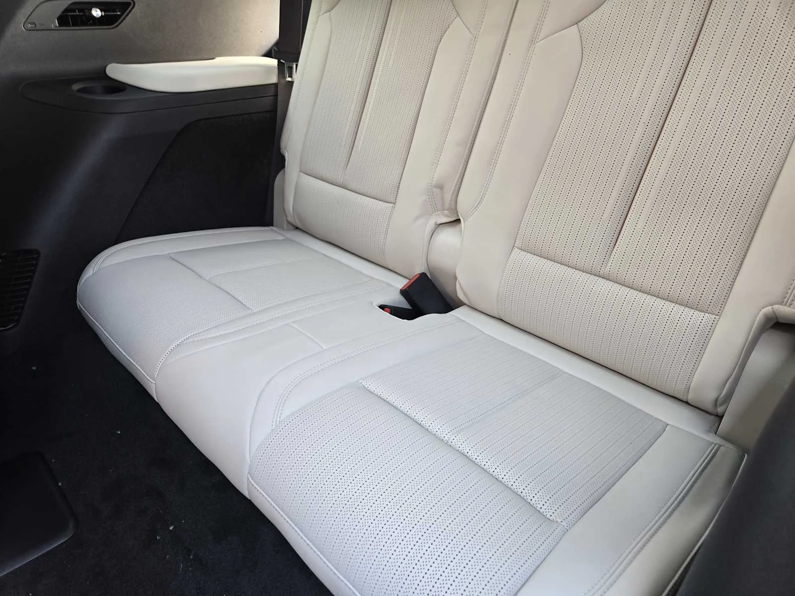 2027 Cadillac VISTIQ Luxury - Photo 21