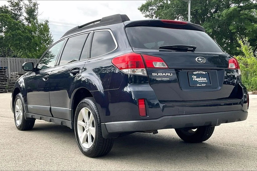 Used 2014 Blue Subaru 2.5i image 10
