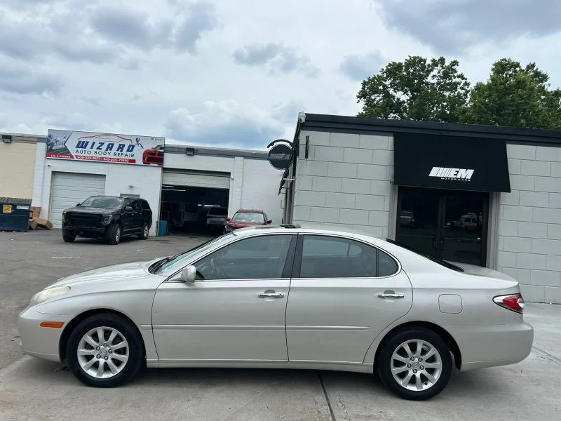 Used 2003 Gold Lexus ES 300 Sedan 4D image 4