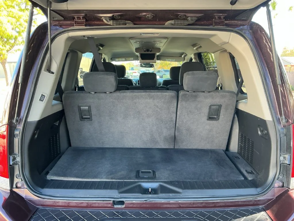 Used 2015 Black Nissan SV image 28