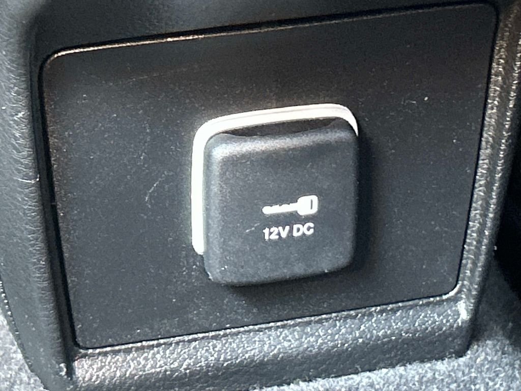 Used 2023 Gray Jeep Latitude image 19