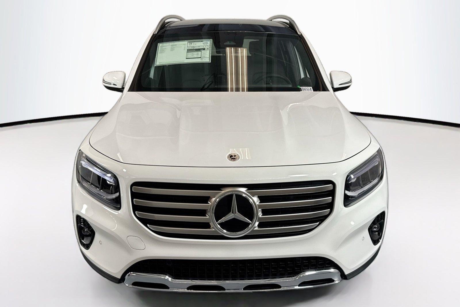 New 2026 Polar White Mercedes-Benz GLB 250 image 2