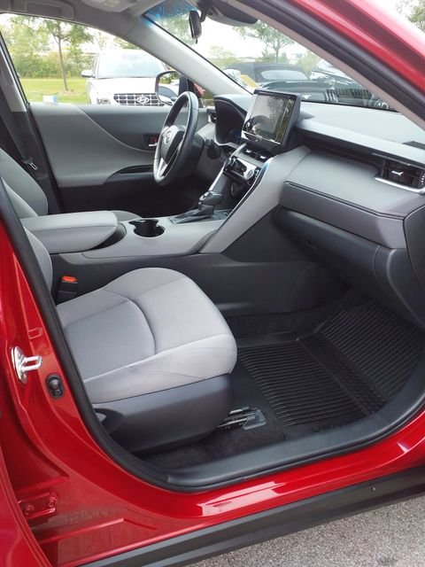 2023 Toyota Venza LE - Photo 25