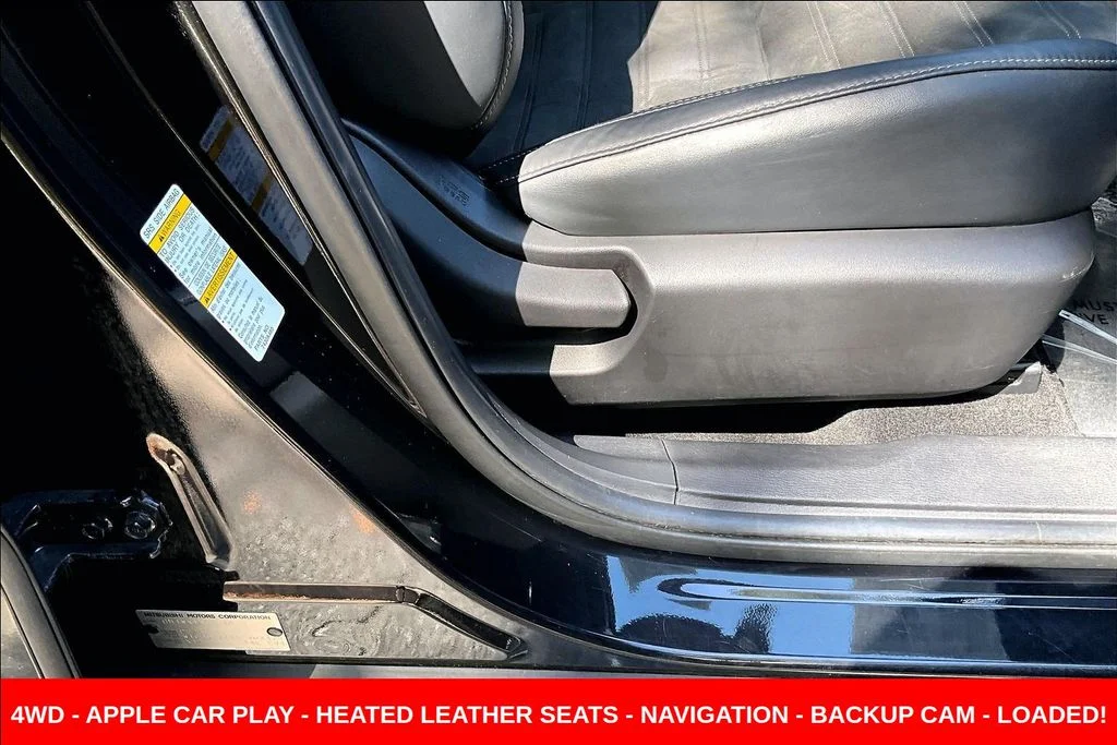 Used 2022  Mitsubishi SE image 36