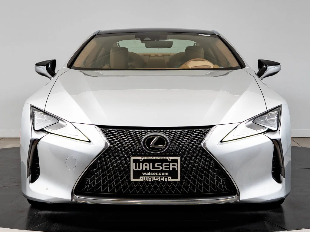Used 2018 Liquid Platinum Lexus 500 image 2