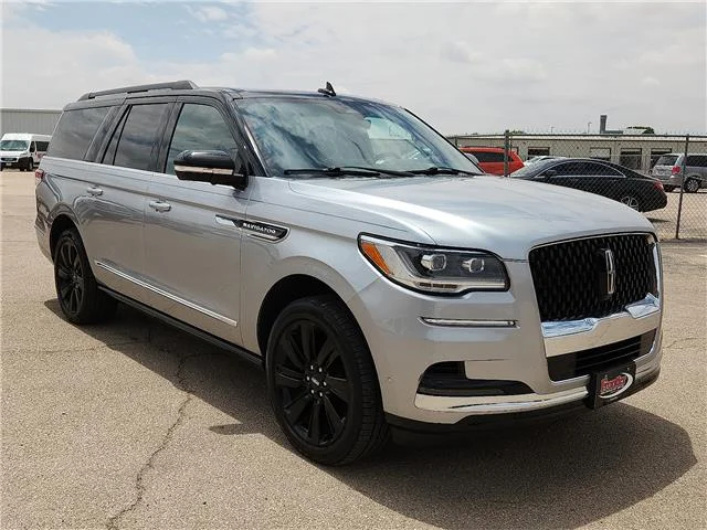 Used 2023 Silver Radiance Lincoln Black Label 4x4 image 6