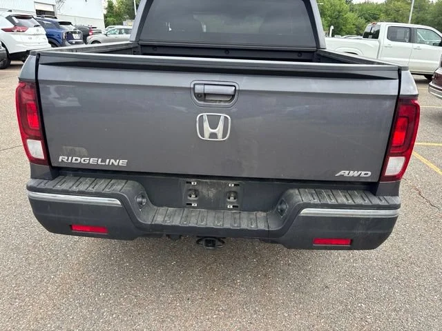Certified Used 2020 Pacific Pewter Metallic Honda Sport image 6