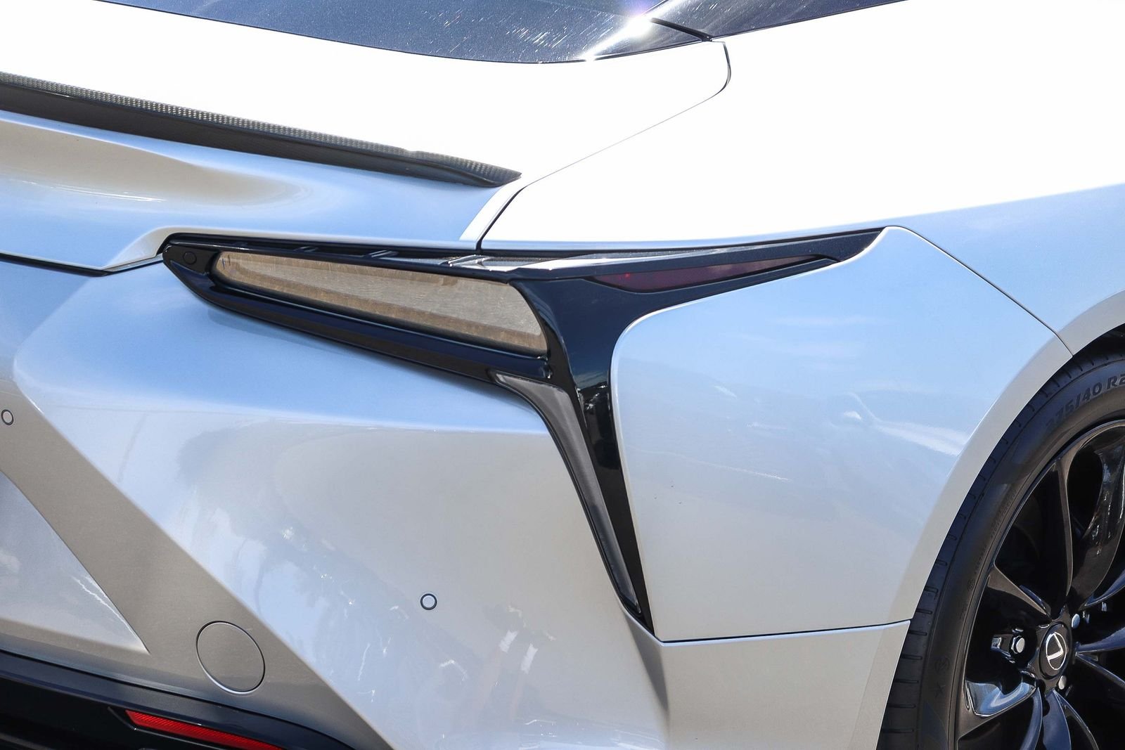 Used 2019 Silver Lexus 500h image 8
