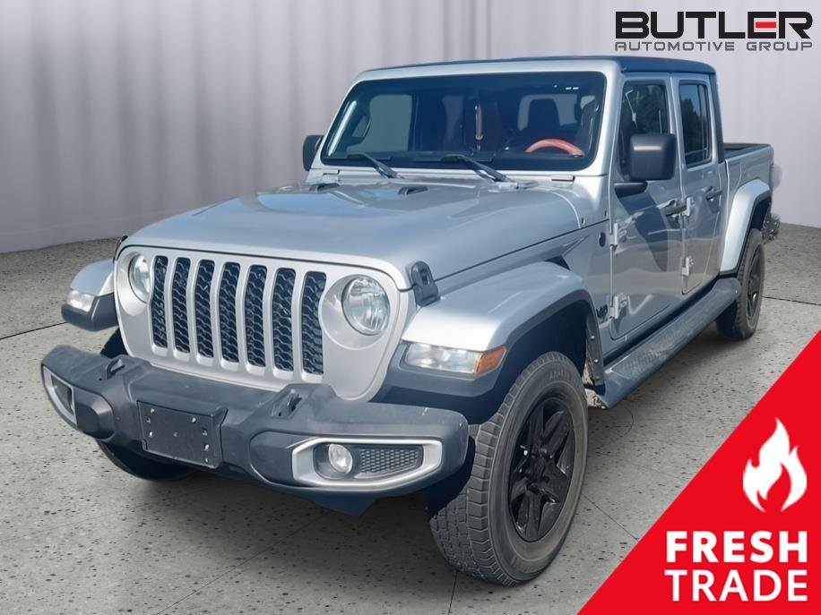 Used 2023 Silver (Silver Zynith Clearcoat) Jeep Sport S Crew Cab image 1