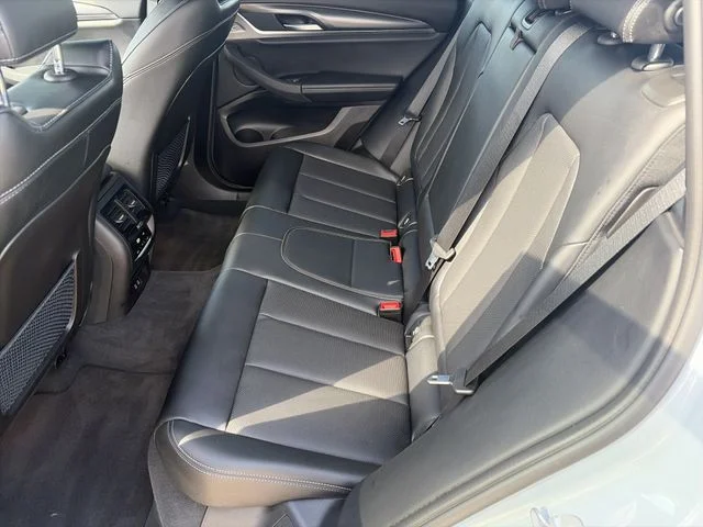 Used 2023 Gray BMW xDrive30i image 11