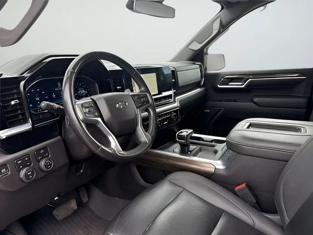 Used 2022 Black Chevrolet RST image 11