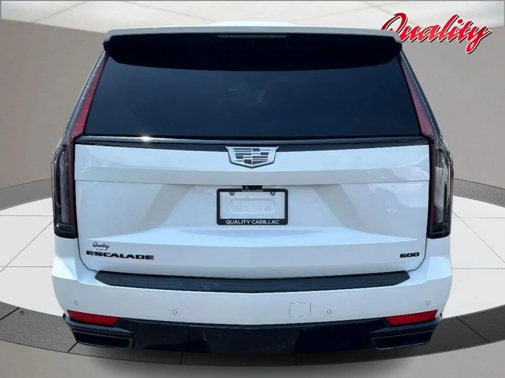 Used 2022 Crystal White Tricoat Cadillac Sport image 4