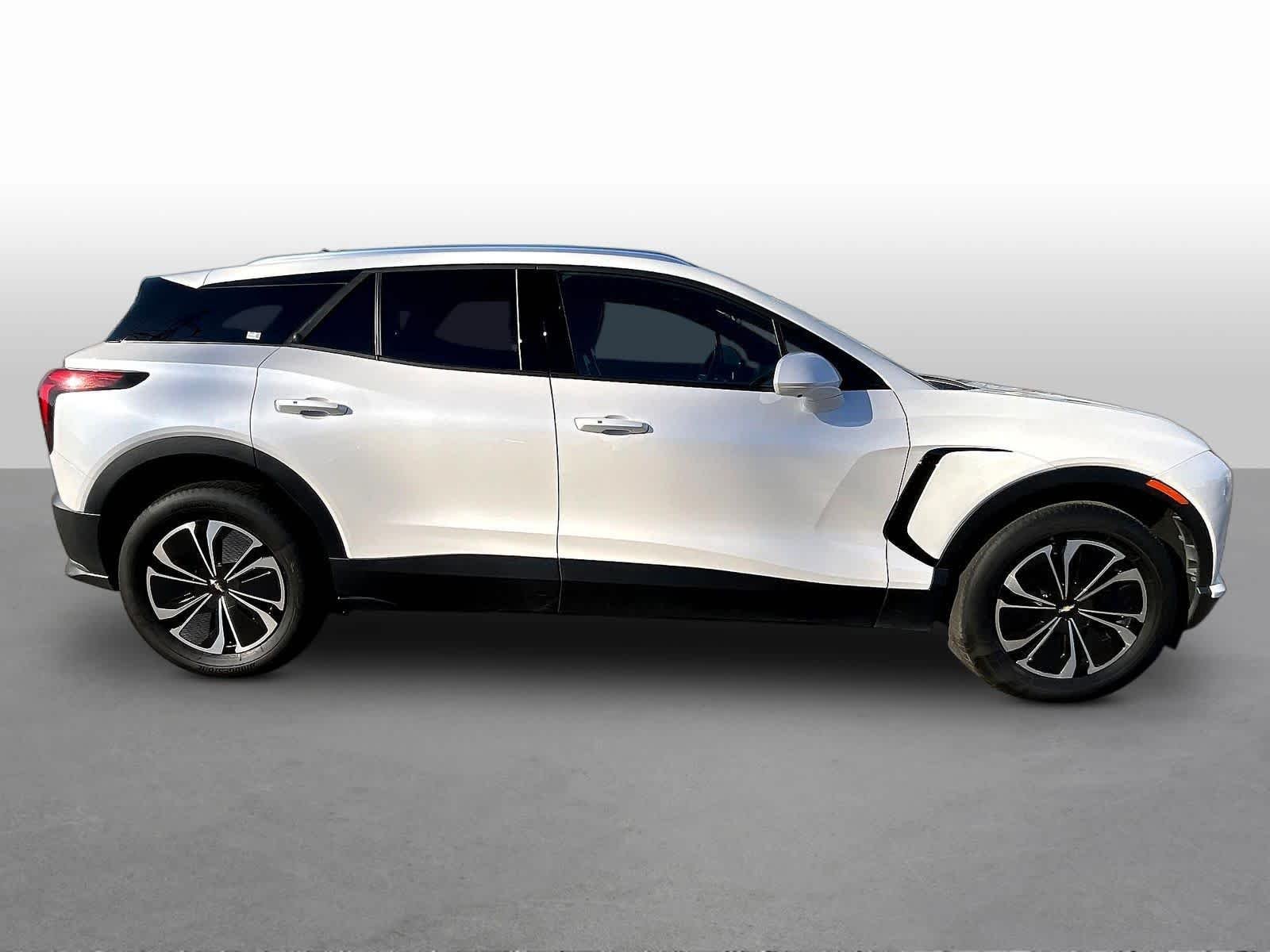 2024 Chevrolet Blazer EV LT - Photo 8