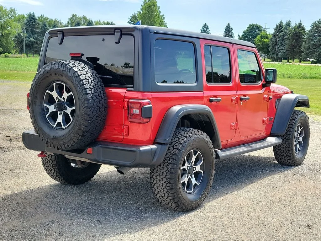 Used 2020 Red Jeep Unlimited Rubicon image 3