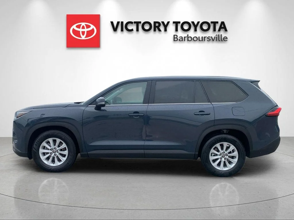 Used 2024 White Toyota XLE image 2