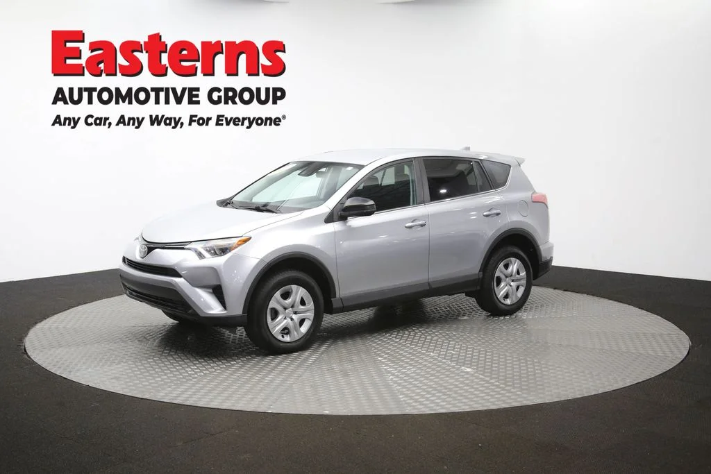 Used 2018 Silver Toyota LE image 55
