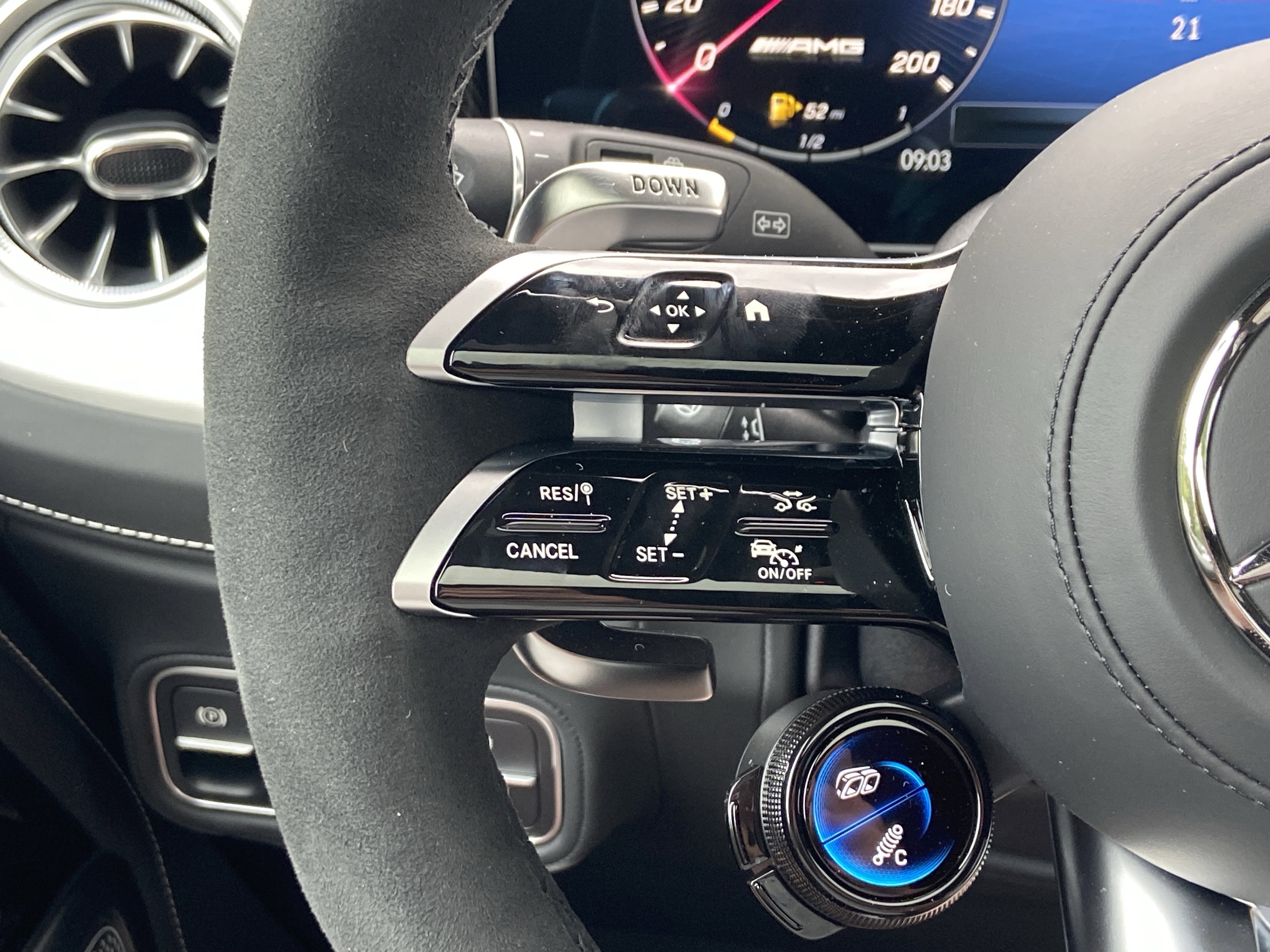 New 2026 MANUFAKTUR hyper blue magno Mercedes-Benz AMG® G 63 SUV image 24