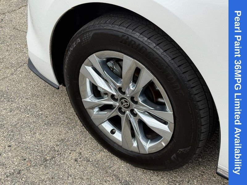 Used 2025 Pearl Toyota Limited image 10