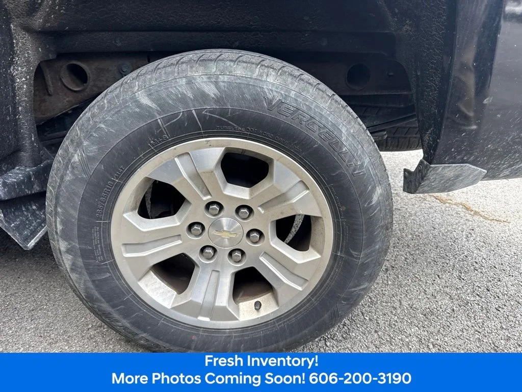 Used 2019 Black Chevrolet LT image 9