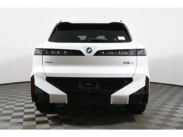 New 2027 Mineral White Metallic BMW 40 xDrive image 6