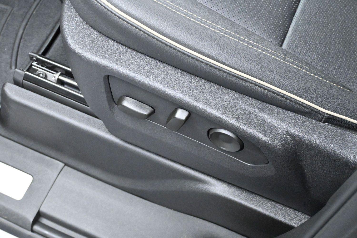 Used 2025 Sterling Gray Metallic Chevrolet Premier image 14
