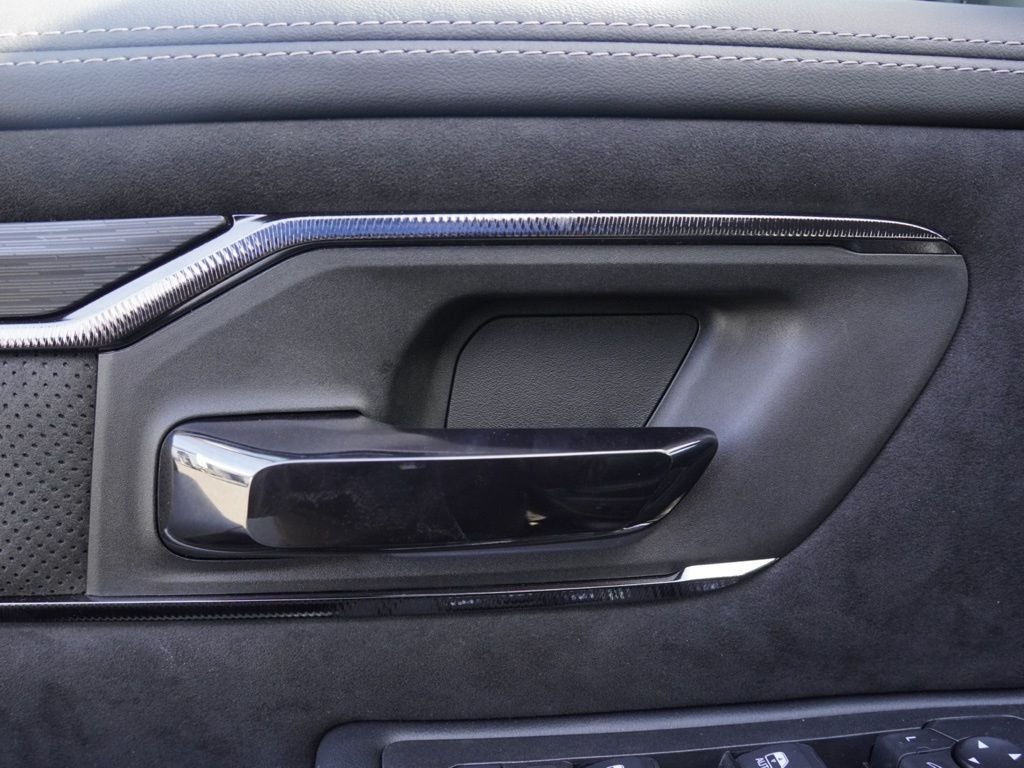 New 2026 Diamond Black Crystal Pearl-Coat Exterior Paint RAM RHO image 10