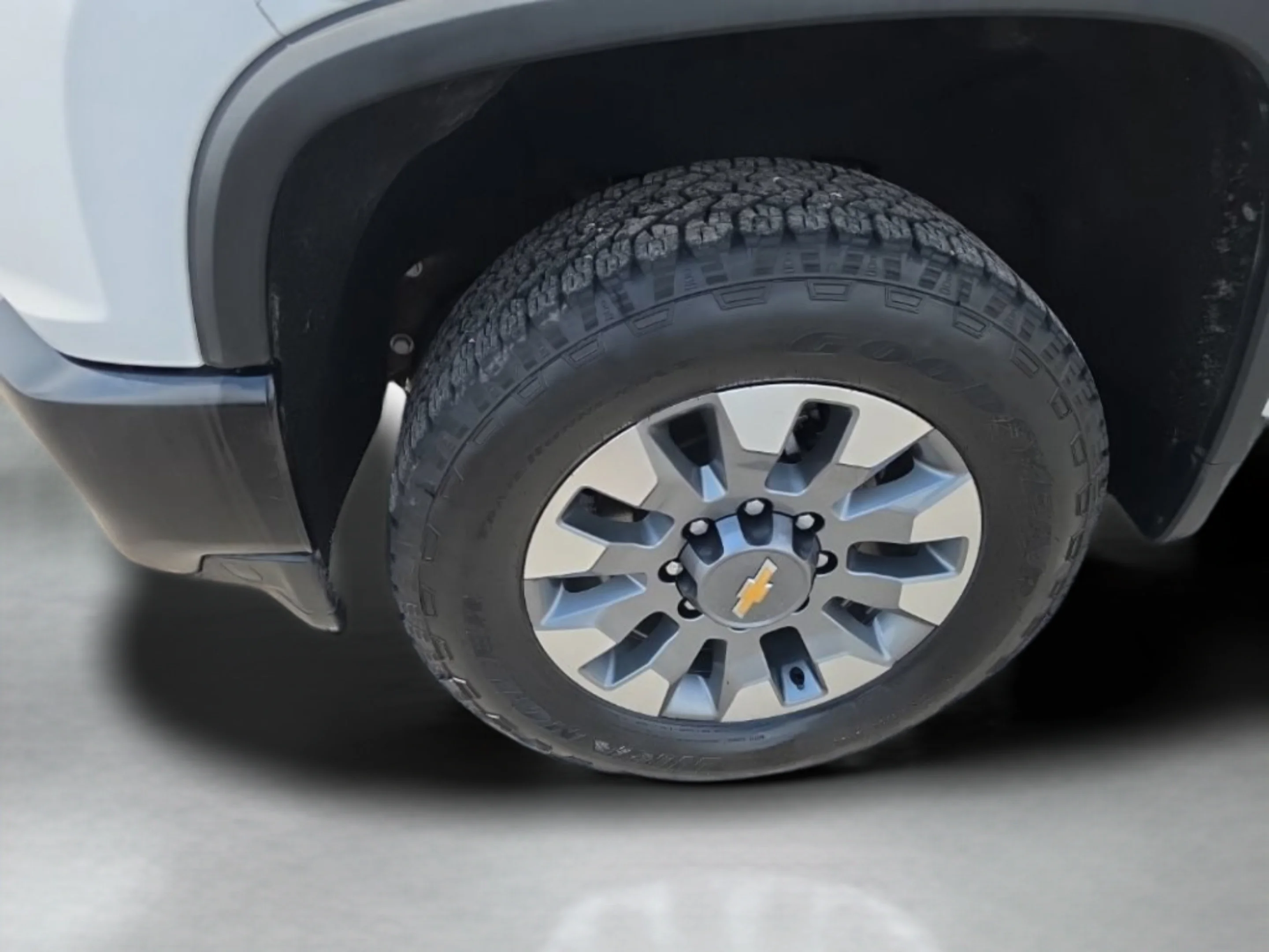 Used 2022 Summit White Chevrolet WT image 30