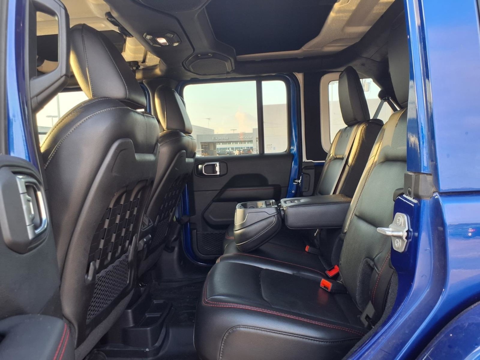 2018 Jeep Wrangler Unlimited photo 15 of 27