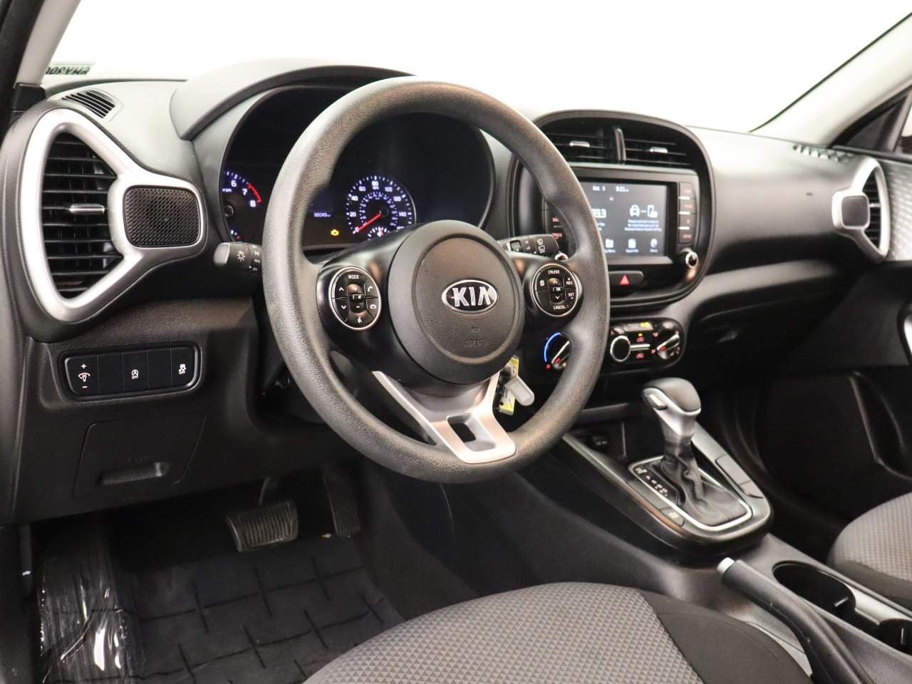 2021 Kia Soul LX - Photo 14
