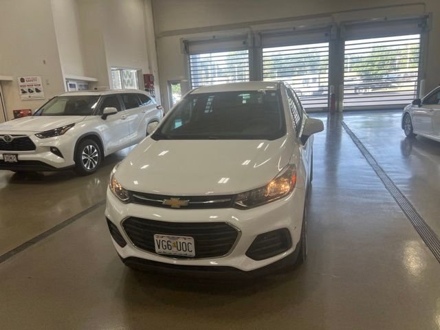 Used 2018 White Chevrolet LS image 2