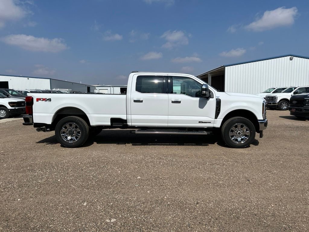 New 2026 Oxford White Ford Lariat image 8