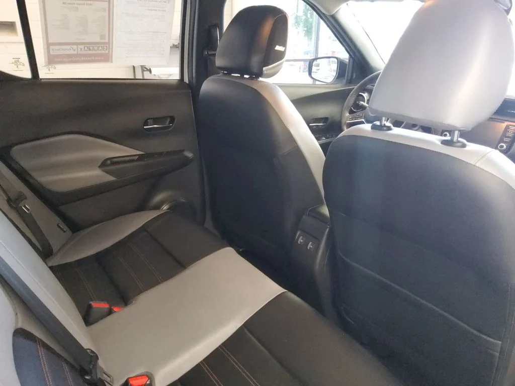 Used 2023 White Nissan SR image 17