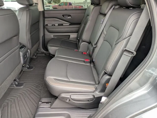 Used 2025 Gray Nissan SL image 19