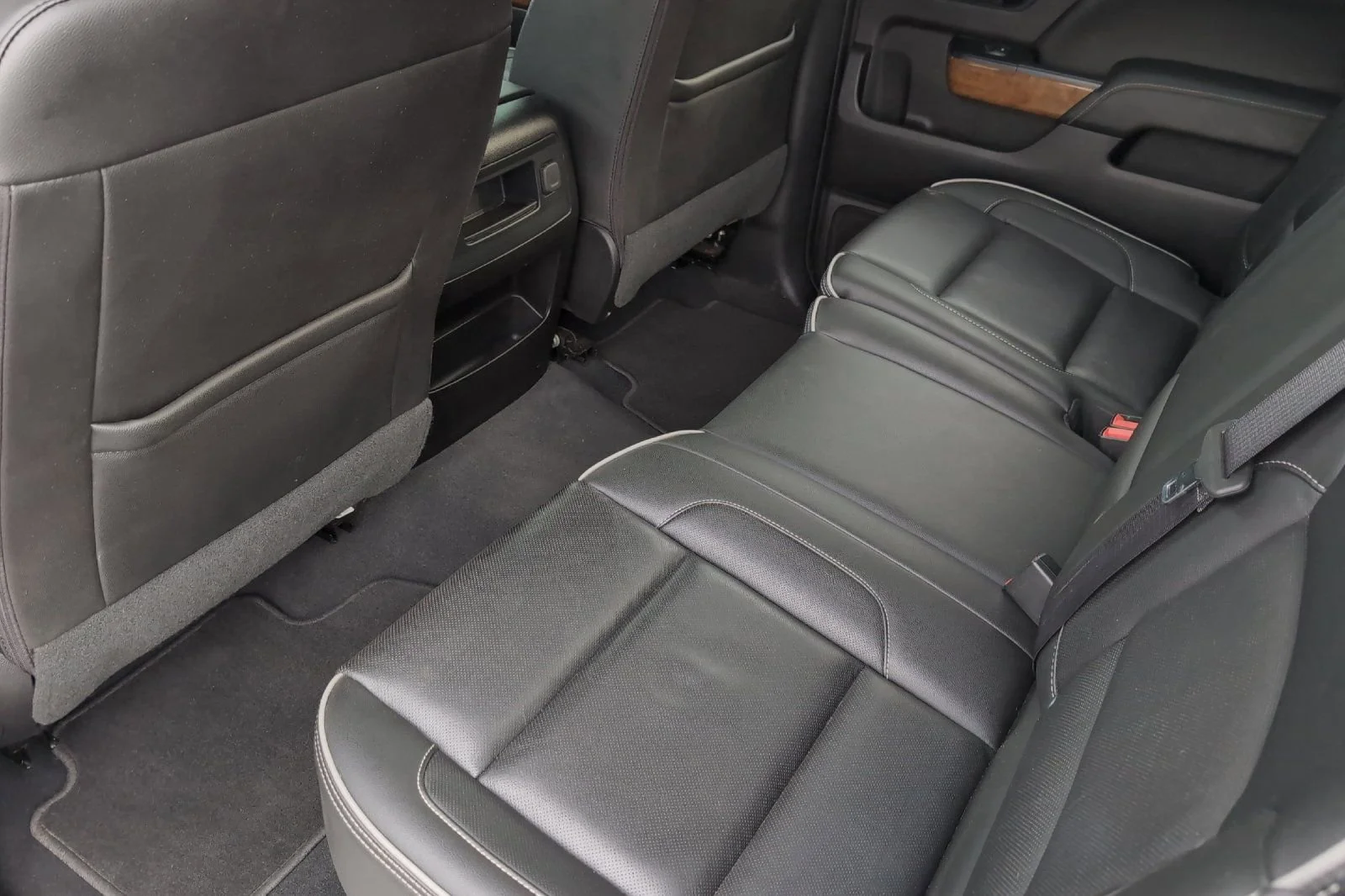 Used 2019 SUMMIT WHITE Chevrolet High Country image 13