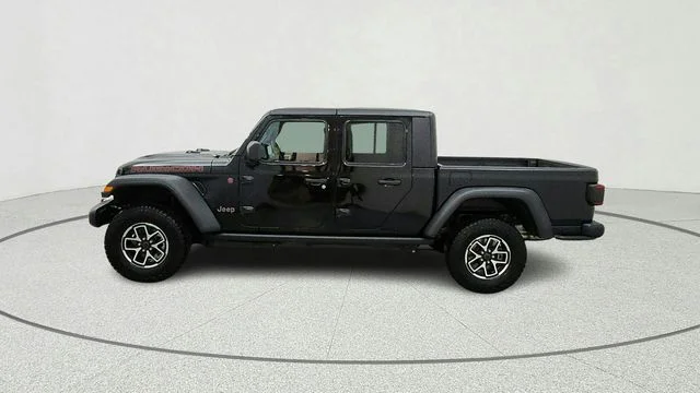 New 2026 Black Clear-Coat Exterior Paint Jeep Rubicon image 5