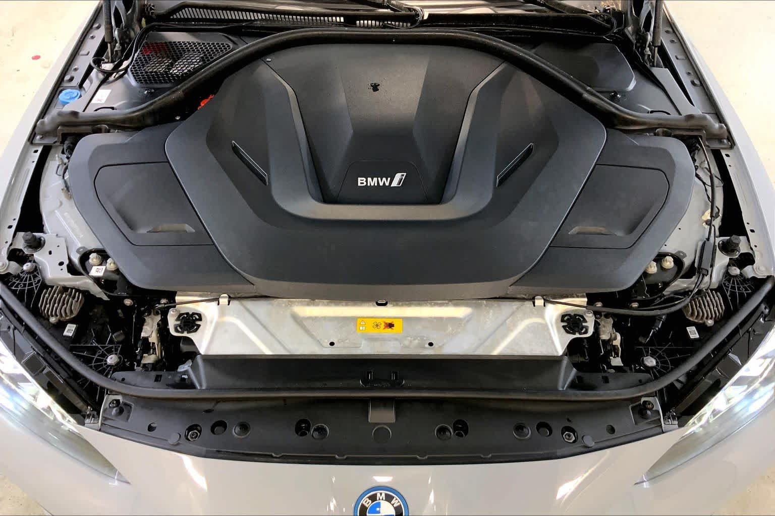 Certified Used 2024 Brooklyn Grey Metallic BMW xDrive40 image 30
