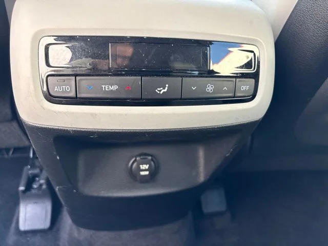 Used 2024 White Hyundai SEL image 33