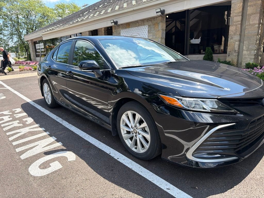 Used 2021 Midnight Black Metallic Toyota LE image 4