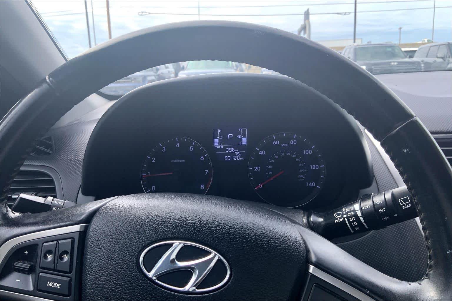 Used 2015 Ultra Black Pearl Hyundai Sport image 26