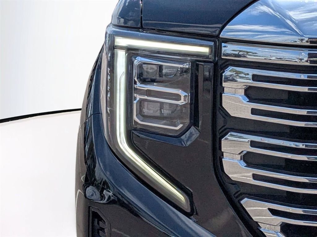 Used 2023 Black GMC Denali image 9