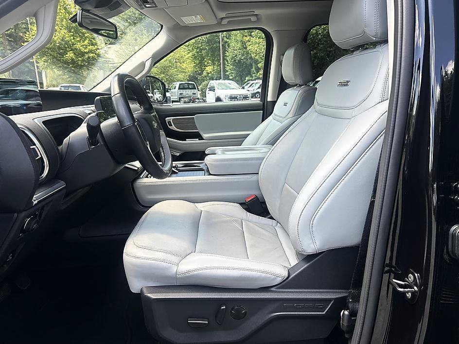 Used 2025 Agate Black Metallic Ford Platinum image 11