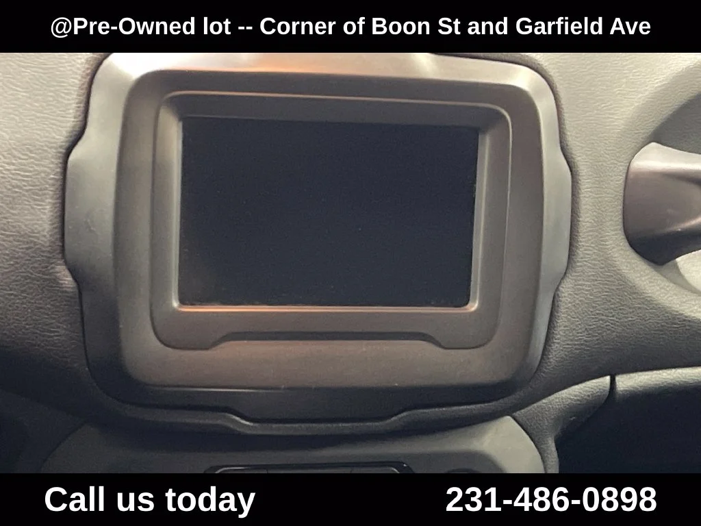 Used 2020 Blue Jeep Latitude image 19