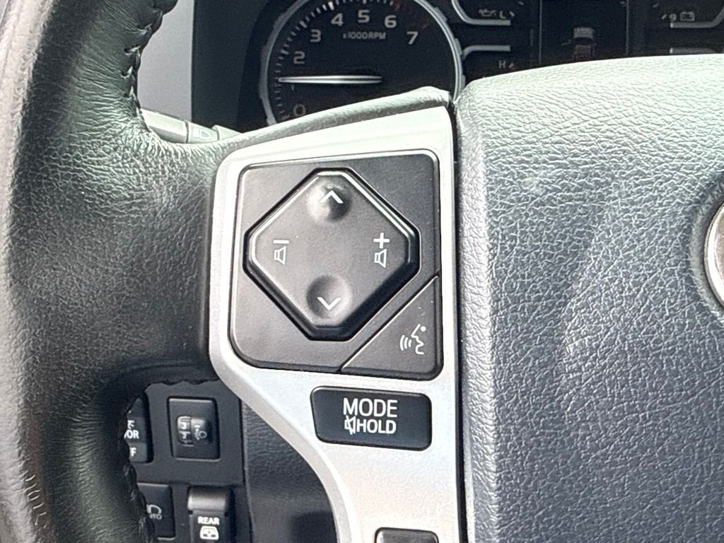 Used 2020 Gray Toyota Platinum image 22