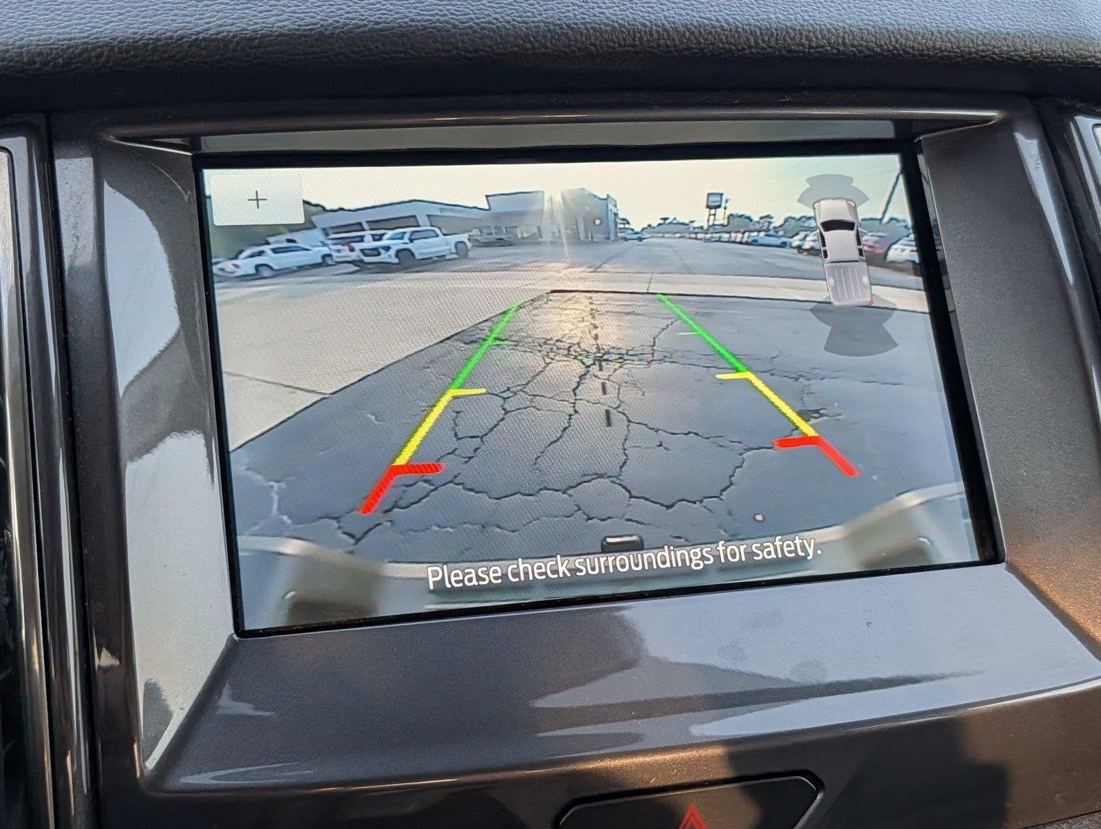 Used 2022 Cactus Gray Ford LARIAT image 18