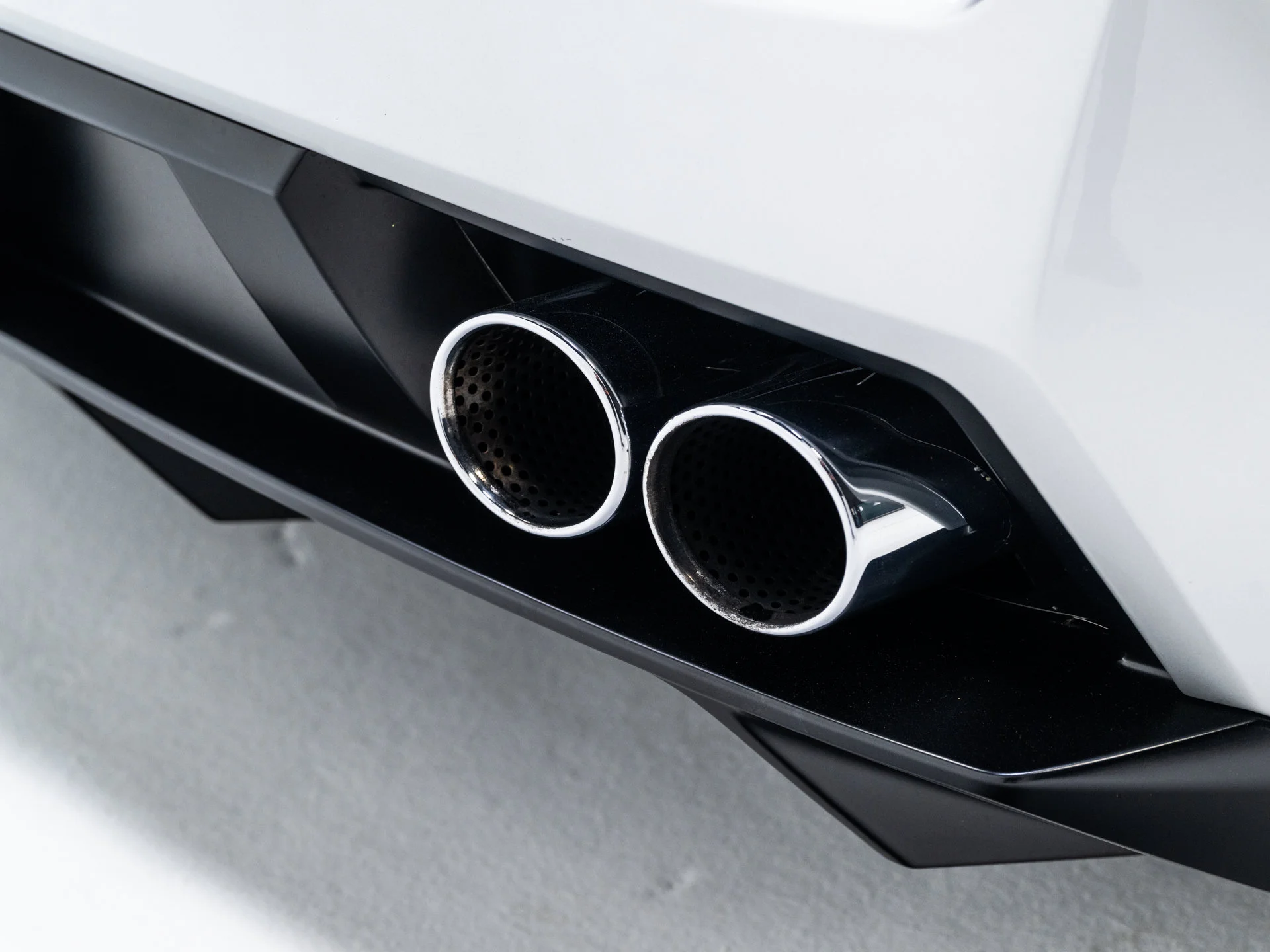 Used 2011 Grigio Thalasso Metallic Lamborghini LP560-4 image 32