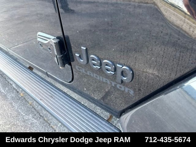 Used 2021 Black Jeep Sport image 12