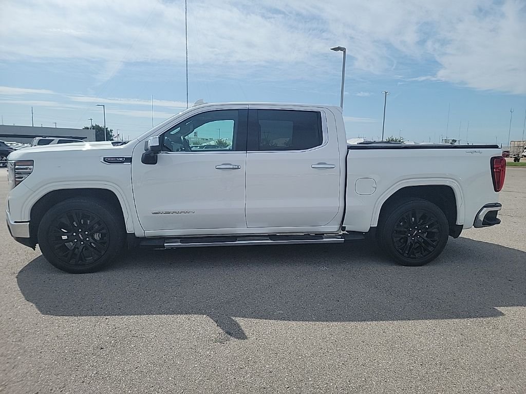 Used 2024 White GMC SLT image 2