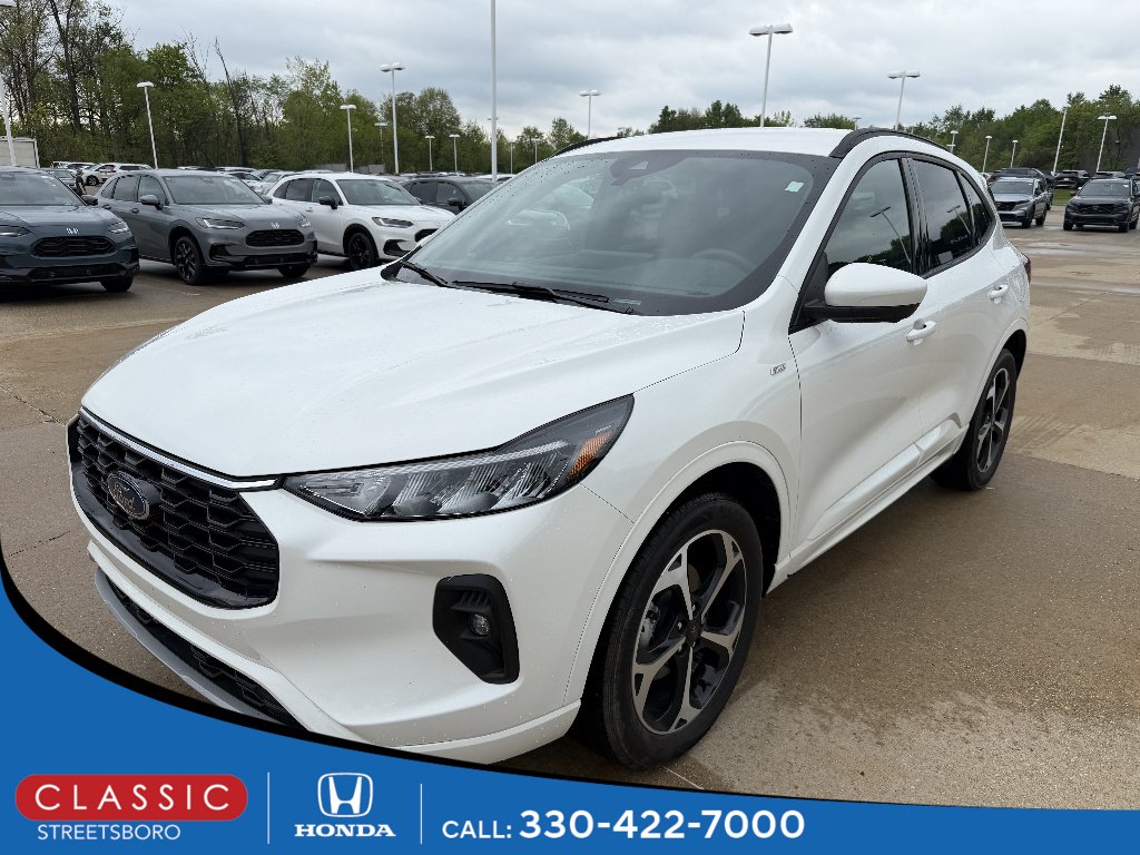 2023 Ford Escape ST-Line Select AWD 2.0L's photo