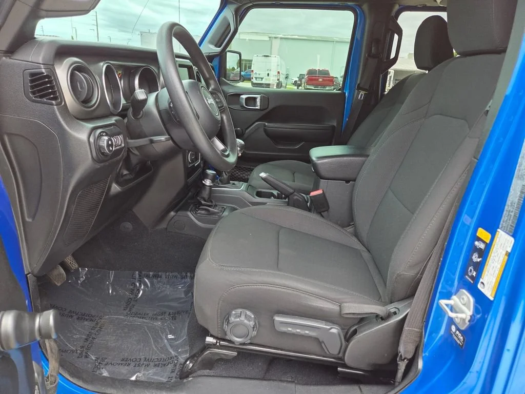 Used 2022 Hydro Blue Pearlcoat Jeep Sport image 27