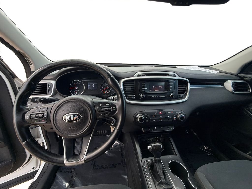 Used 2016 Snow White Pearl Kia LX image 20